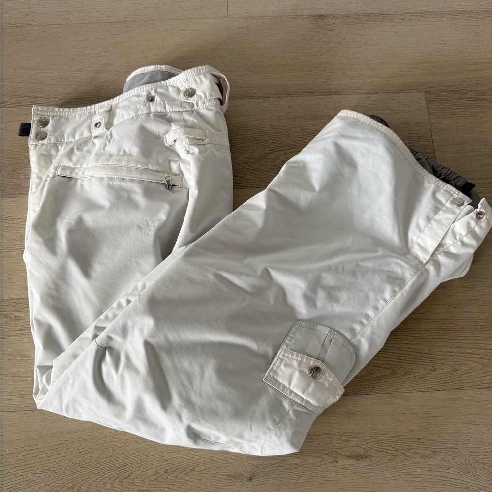 Women’s 686 White Snowboard/ski Pants Medium